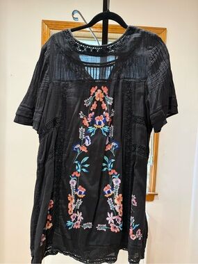 Black Embroidered Floral Tunic Dress